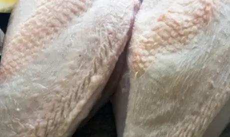 2 x 8oz Skin on Chicken fillets